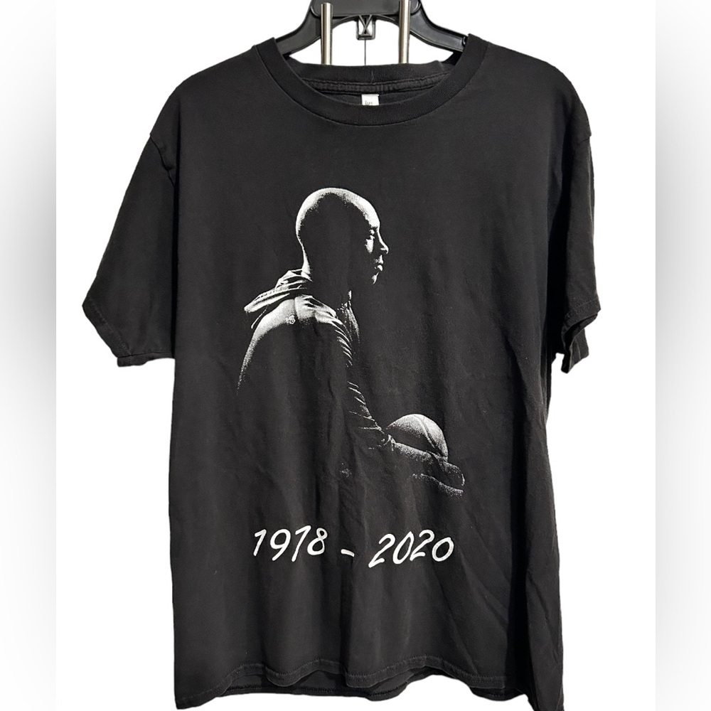 Kobe t shirt L black
